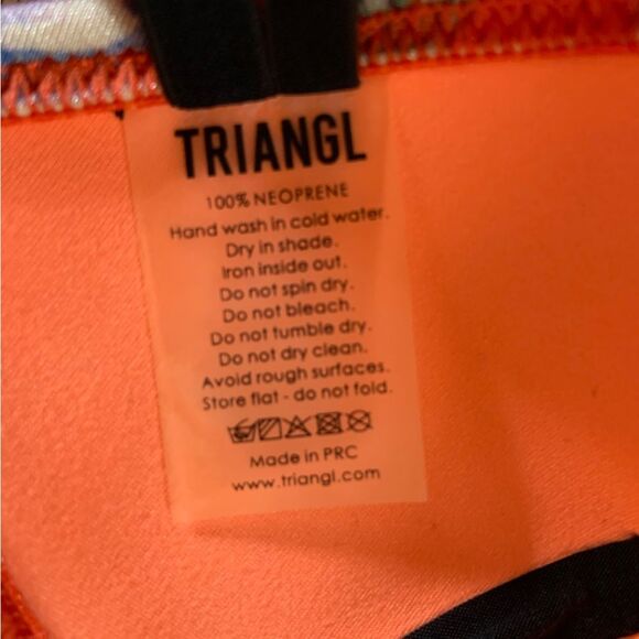 TRIANGL Women’s Triangle Bikini Swim Top Orange Parrot Floral Size Small - Picture 11 of 11
